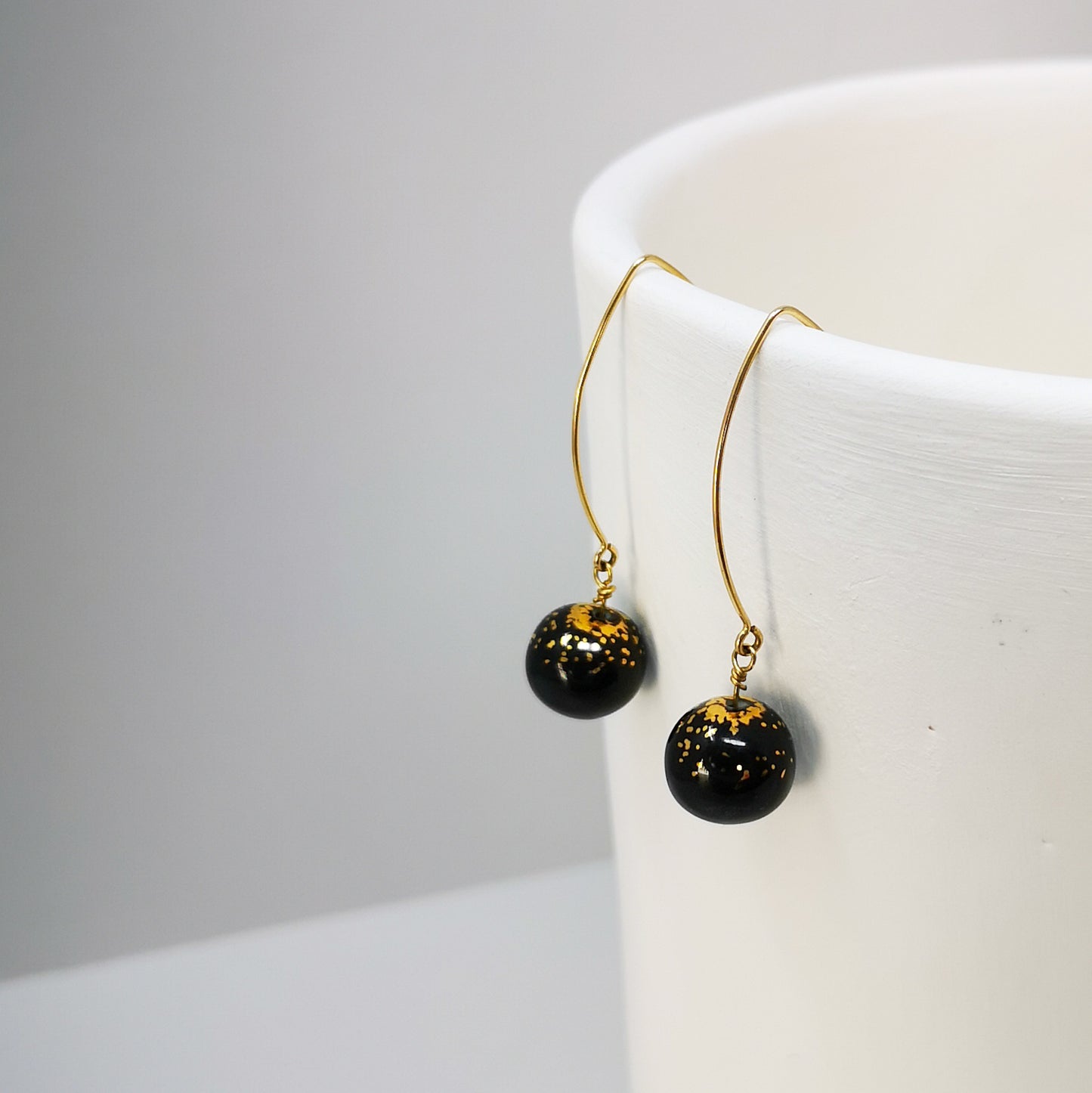 Gold filled classic black oval open earrings